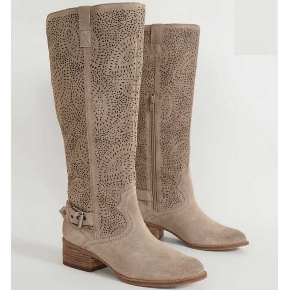 Stylish Laser-Cut Naughty Monkey Boots - Picture 2 of 4